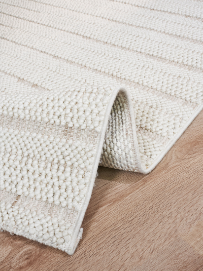 Creamy Soiree Stripe Living Room Rug