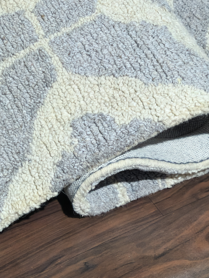 Tufted32 Cream Grey Modern Trellis Indoor Rug