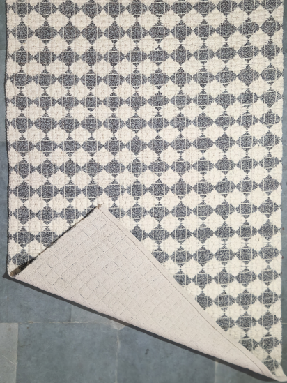 Tufted32 Cream Black Patterned Geometric Indoor Rug
