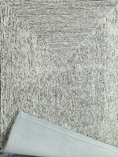 Tufted32 Cream Plain Patterned Bedroom Rug