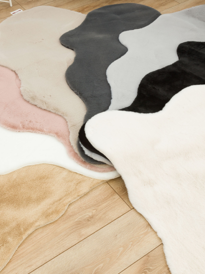 Milena Grey Modern Hide & Skin Rug
