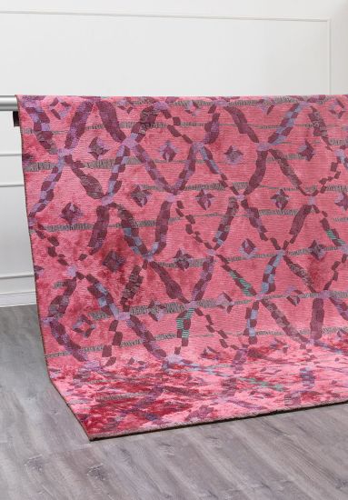 Grandeur Pink Geometric Living Room Rug