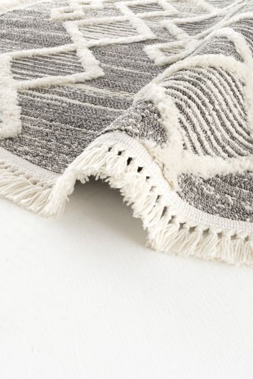 Saptrika Grey Cream Patterned Bedroom Rug