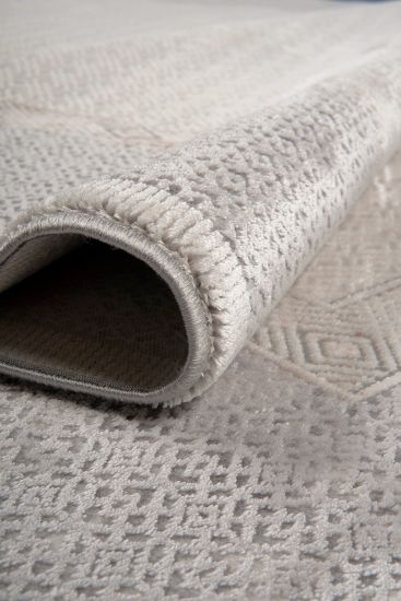 Gravitas Cream Aztec Geometric Area Rug