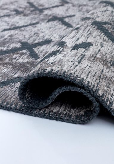 Jubliant Grey Geometric Berdroom Rug