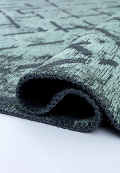 Jubilant Green Geometric Modern Rug