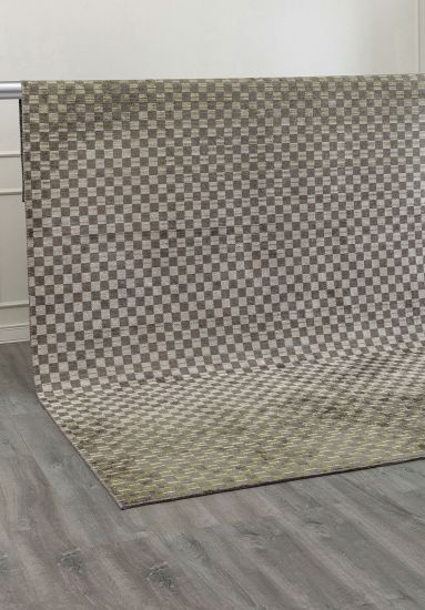 Gaudy Green & Brown Geometric Indoor Rug