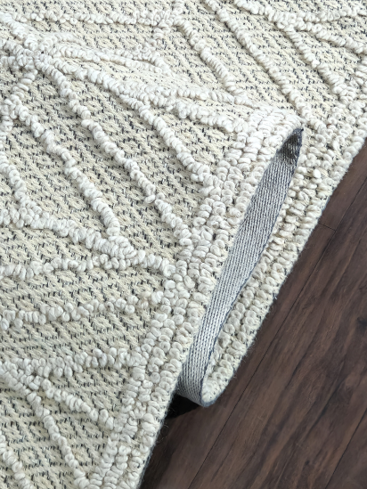 Tufted32 Cream Patterned Living Room Rug