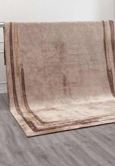 Gaelic Beige & Brown Bordered Rug