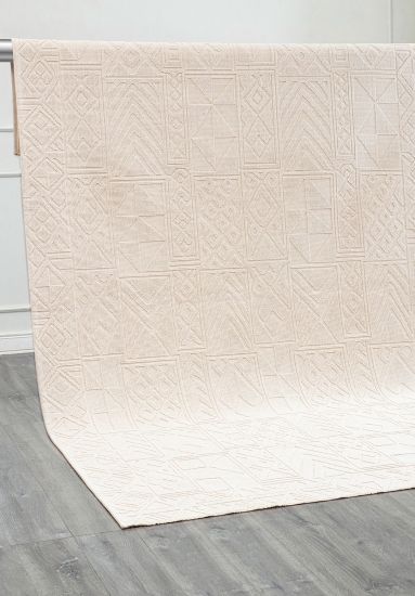 Geometric Cream Radiant Bedroom Rug