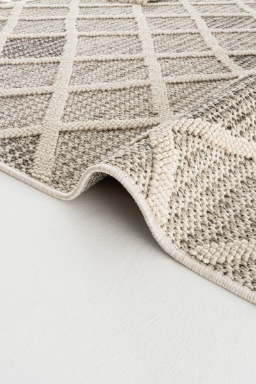 Breptis Cream Geometric Area Rug