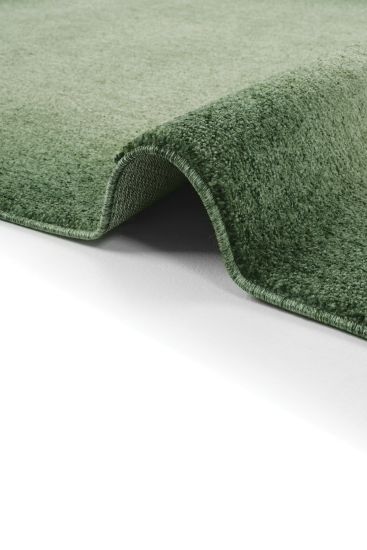 Zerina85 Green Modern Plain Bedroom Rug