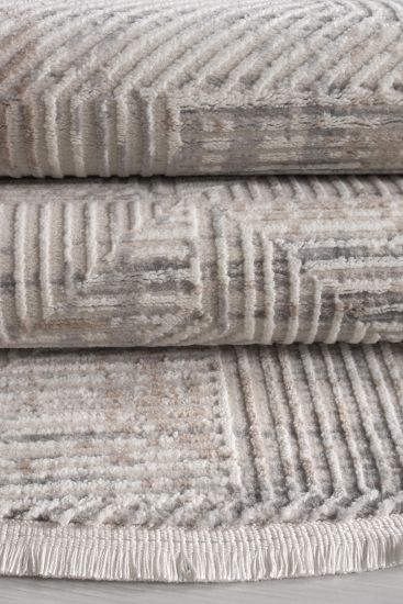 Leto Cream Distressed Trellis Round Rug