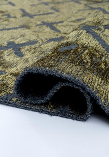 Jubliant Green Geometric Area Rug