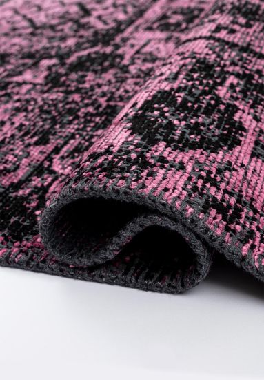Enchantres Pink & Black Vintage Living Room Rug