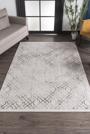 Nostalgia Cream Distressed Aztec Area Rug