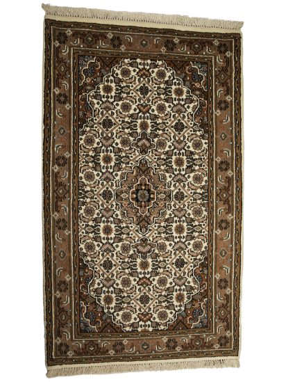 Traditional Beige Authentic Persian & Oriental Hand-Knotted Rug